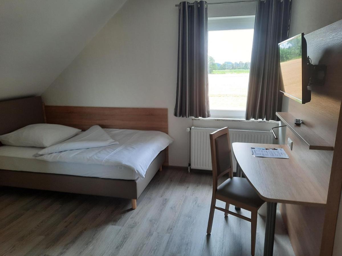 Eicklingen Hotel Zur Erholung & Restaurant Amme'S Landhaus מראה חיצוני תמונה