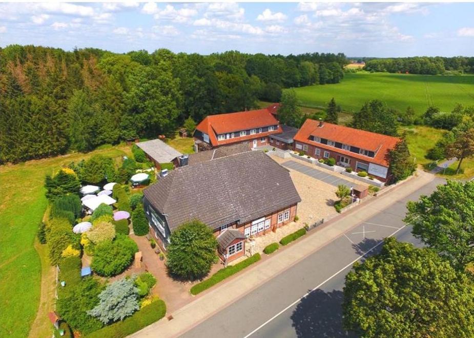 Eicklingen Hotel Zur Erholung & Restaurant Amme'S Landhaus מראה חיצוני תמונה