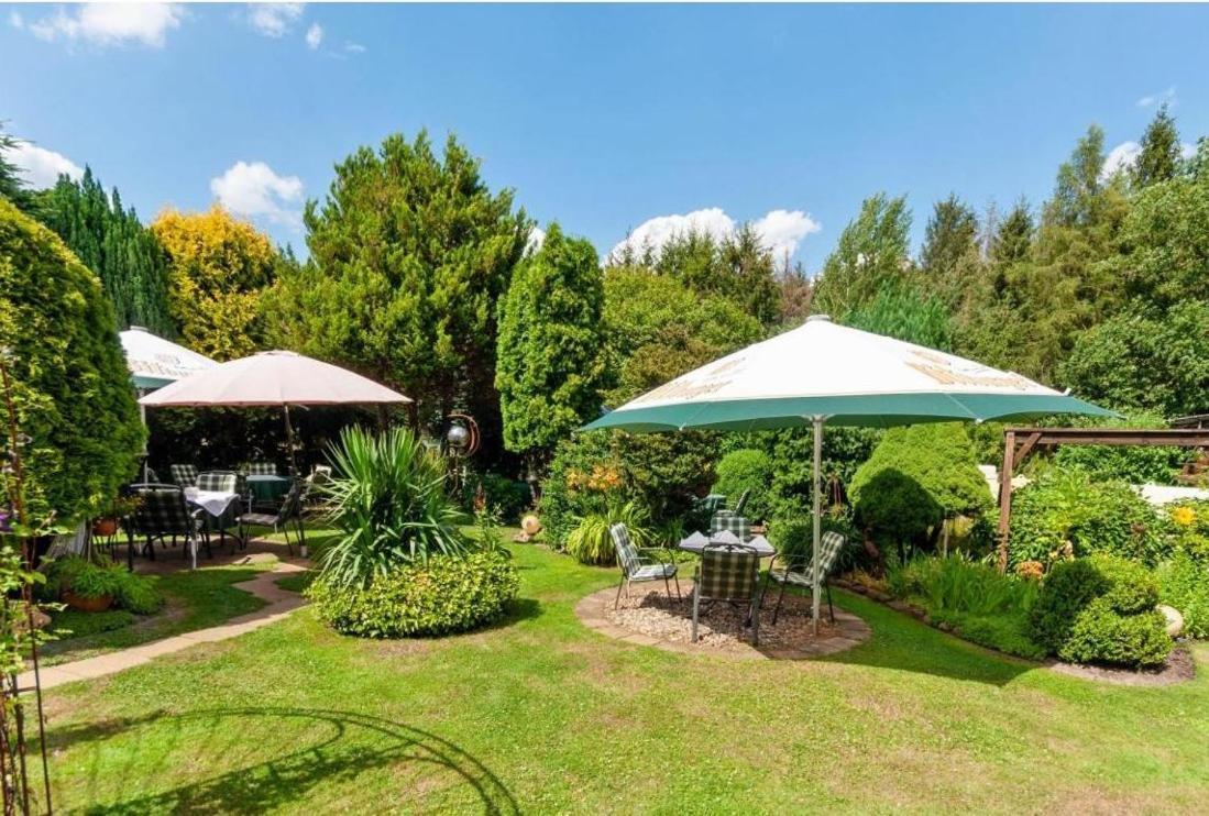 Eicklingen Hotel Zur Erholung & Restaurant Amme'S Landhaus מראה חיצוני תמונה