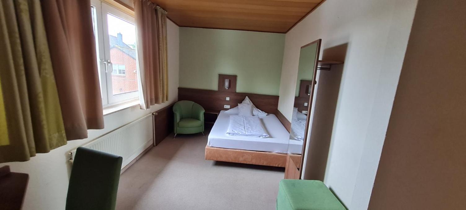 Eicklingen Hotel Zur Erholung & Restaurant Amme'S Landhaus מראה חיצוני תמונה