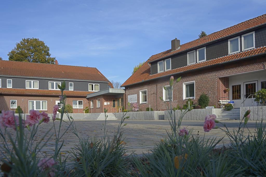 Eicklingen Hotel Zur Erholung & Restaurant Amme'S Landhaus מראה חיצוני תמונה